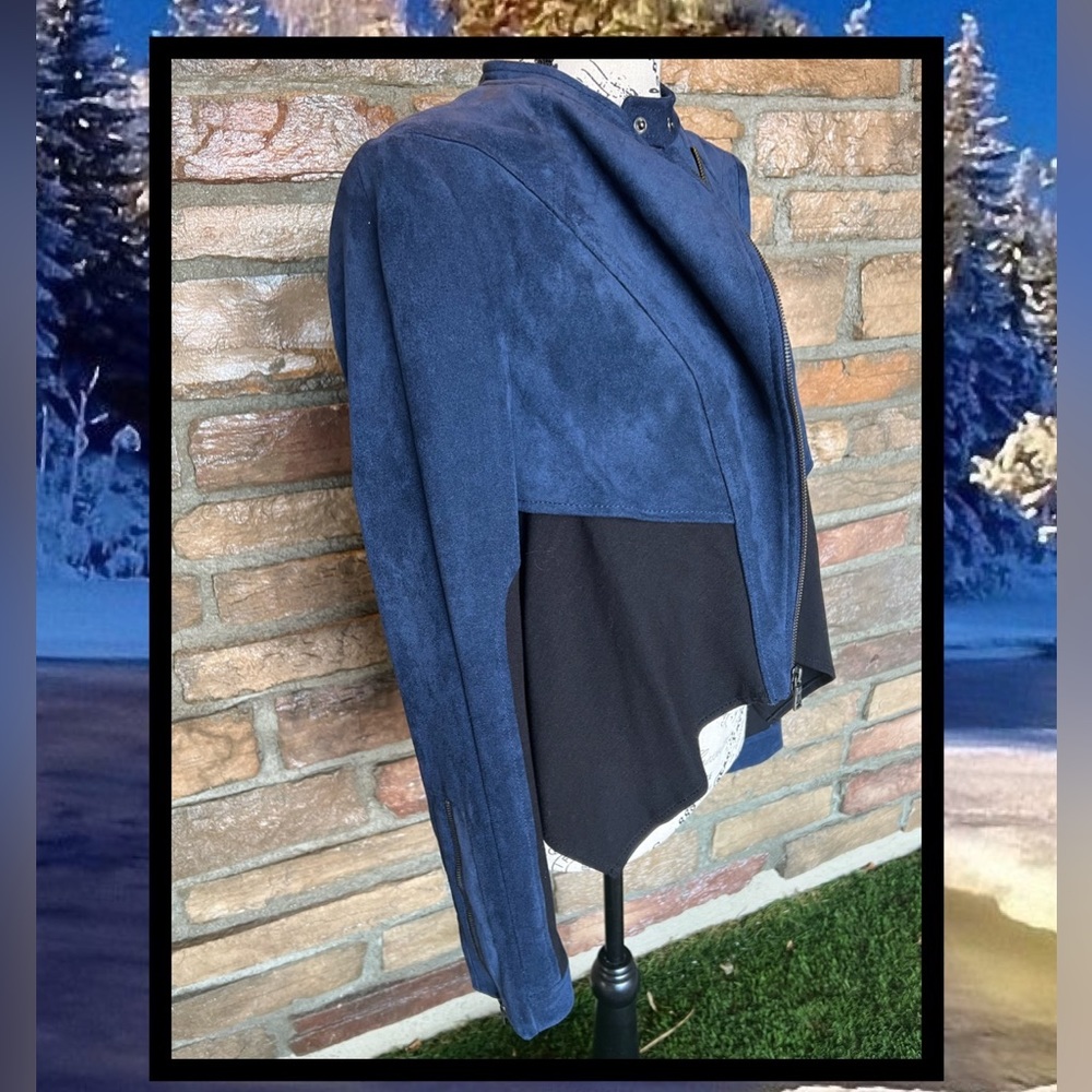 BCBGMAXAZARIA Jacket - Picture 8 of 13